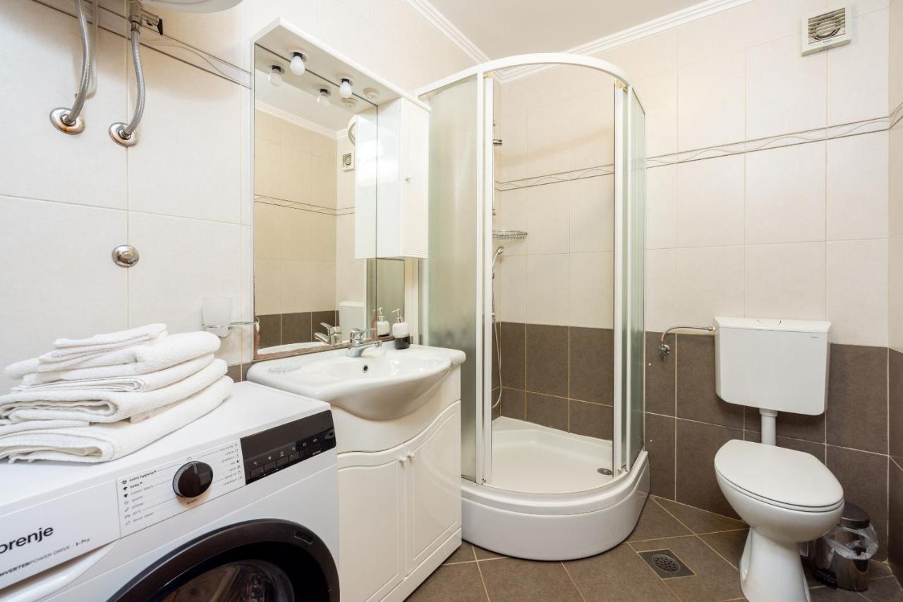 דראמליי Apartments Petak מראה חיצוני תמונה