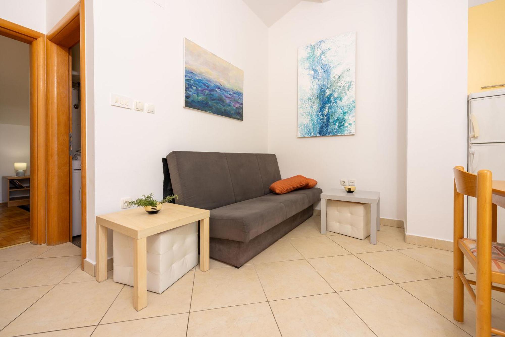 דראמליי Apartments Petak מראה חיצוני תמונה
