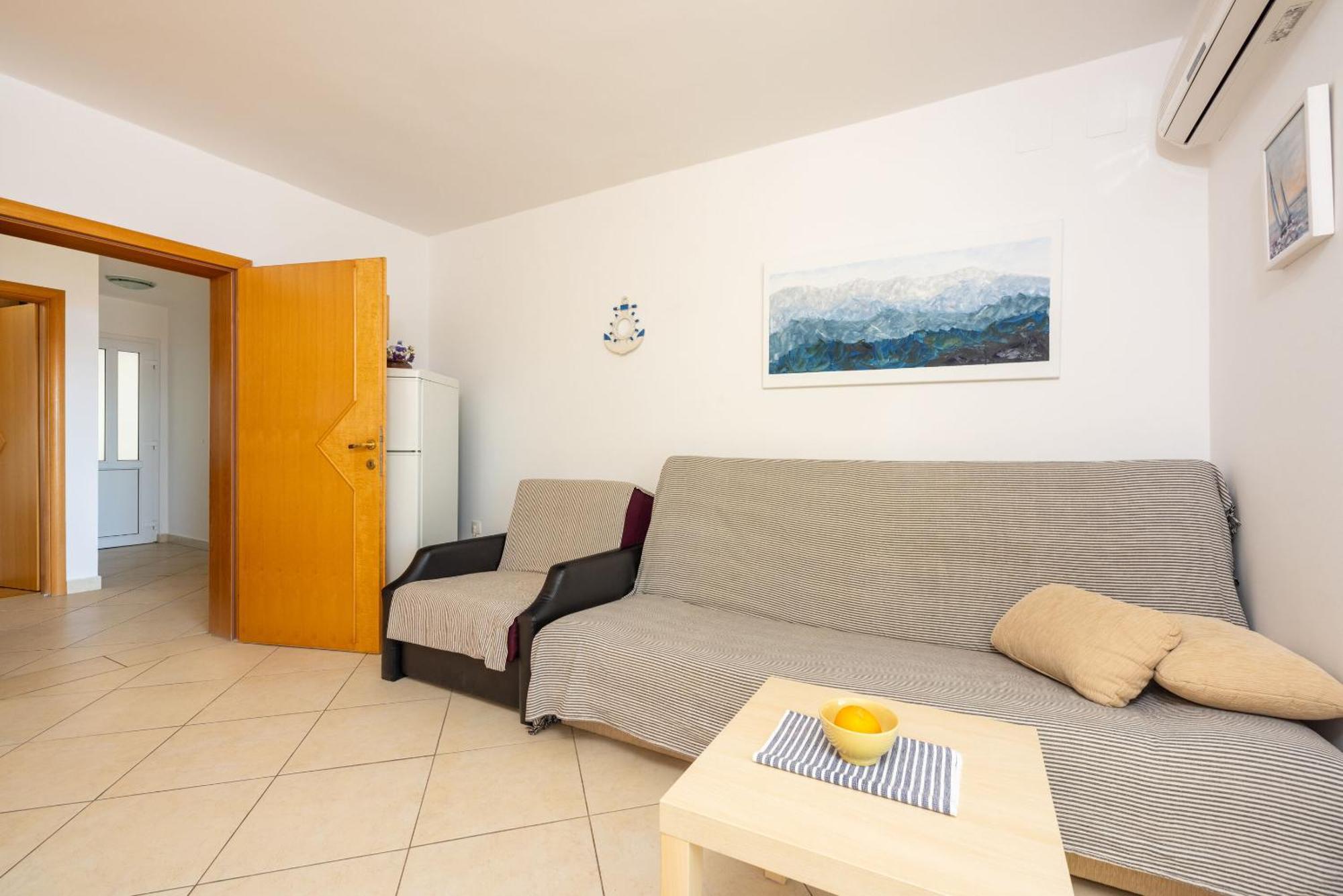 דראמליי Apartments Petak מראה חיצוני תמונה